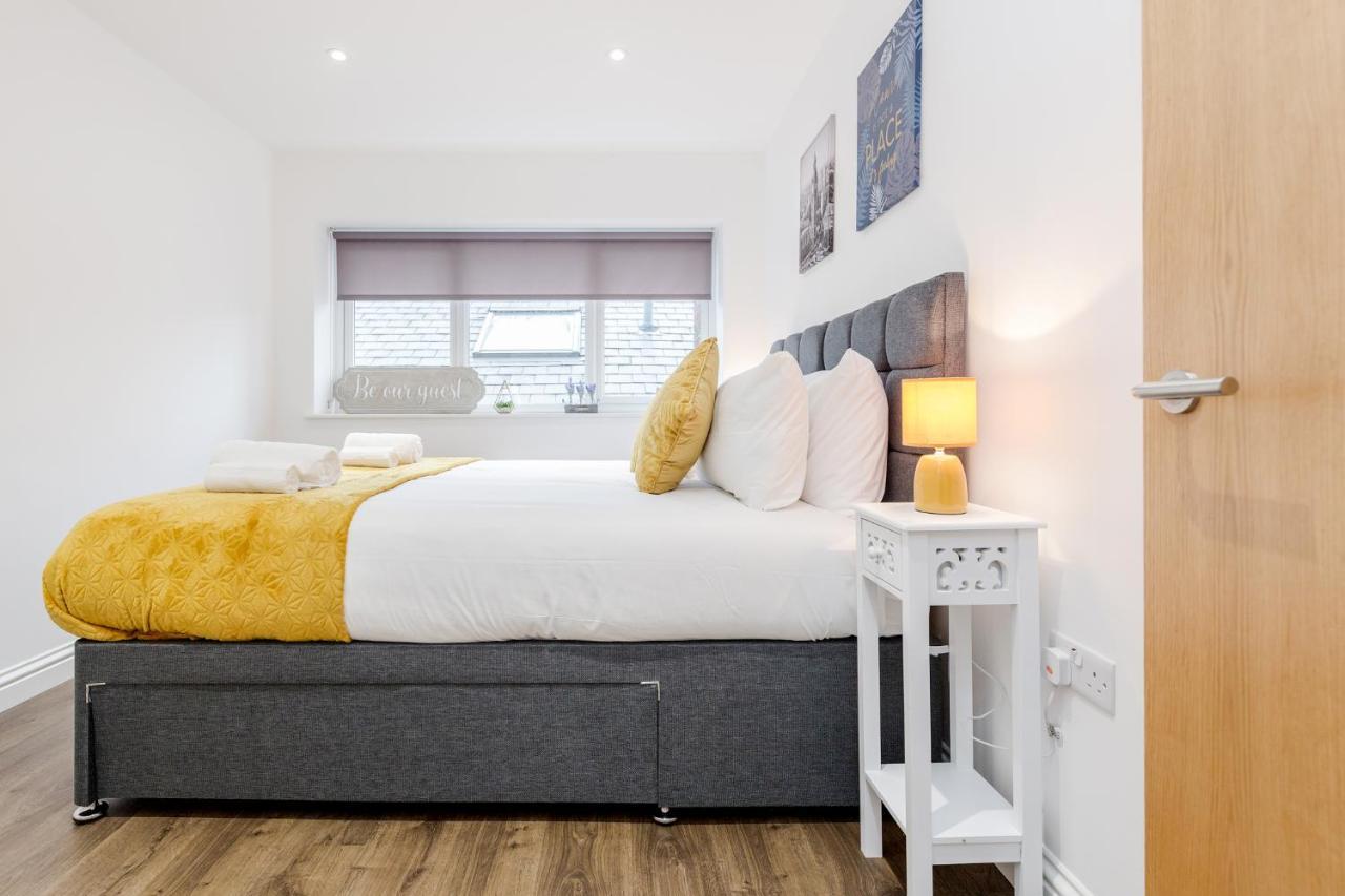 Watford Town Centre, Serviced One Bed Flat With Choice Of King Or Twin Beds, Sleeps Up To 4 Sharing, Free Wifi And Free Movies London Exteriör bild